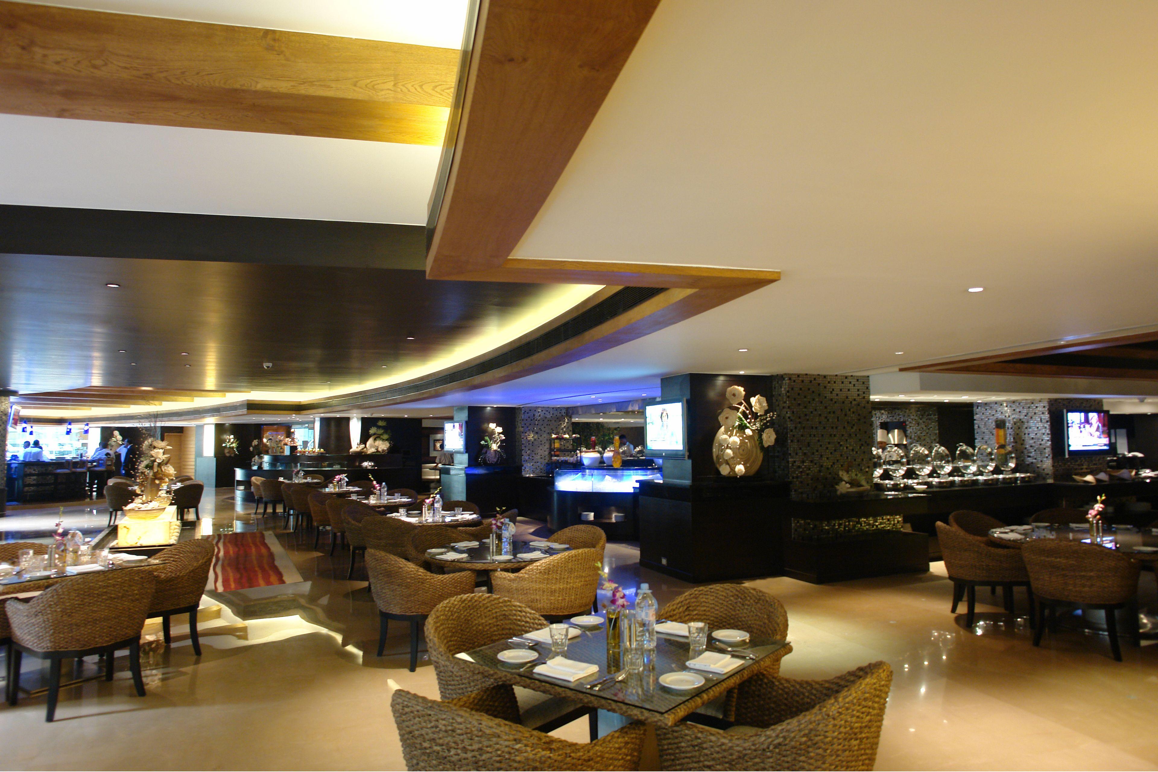 Hotel Sahara Star - Mumbai — Photos 1